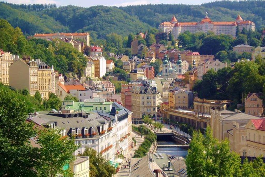 Suite With Back Garden Karlovy Vary Dış mekan fotoğraf